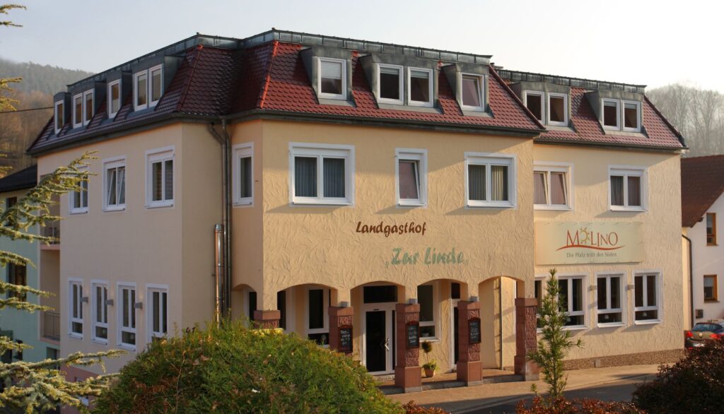 Zur Linde Groß